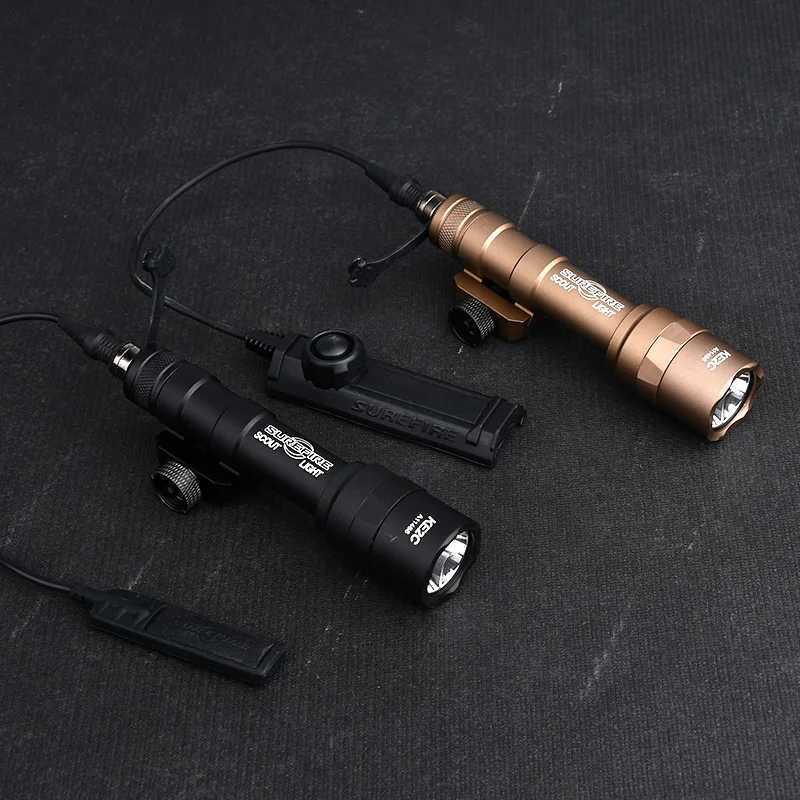 Tactical Sureifr M600 M600U Flashlight 600 lumens White Light Hot Mobutton SF Plug Fits 20MM Rail Hunting AR15 Airsoft Weapon Lamp R250728