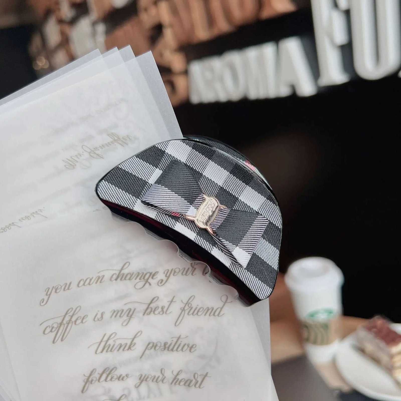 igh Quality Plaid Bow Acrylic Hair Claws For Women 2023 Koren Fashion Striped Bow-knot Hair Crabs Adult Hair Clips Hairgrips Z250729