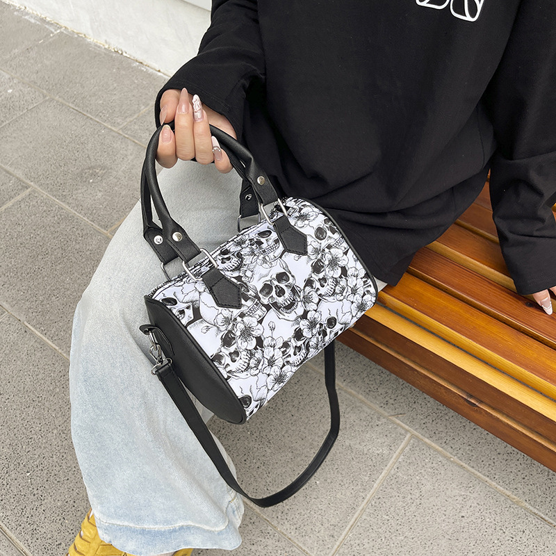 Free shipping designer European and American Style Skull Print Pillow Bag 2025 New Fashion Color Block Texture Handbag Large Capacity Shoulder Bag Wom