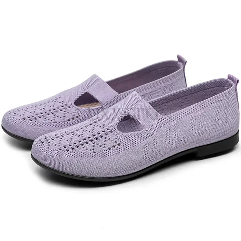 Fashionable and Breathable Summer Mesh Lightweight Mother Shoes Slip on Flat Casual Non Slip Sports Vulcanized Shoes for Women 250724