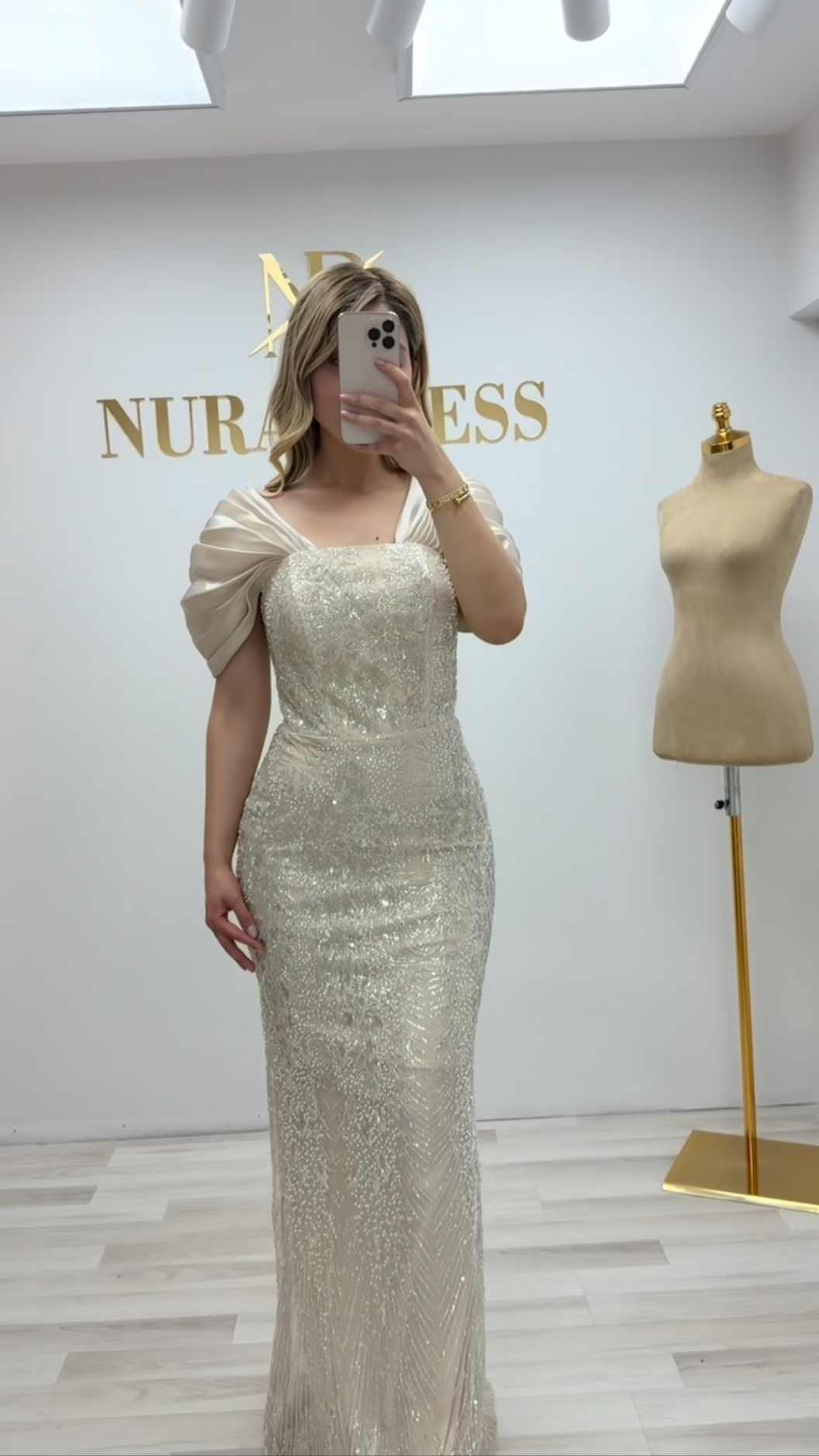 Classic Evening Dresses For Women Off Shoulder Sleeveless Gown Sequins Detachable Train Dress Party Customized Dress