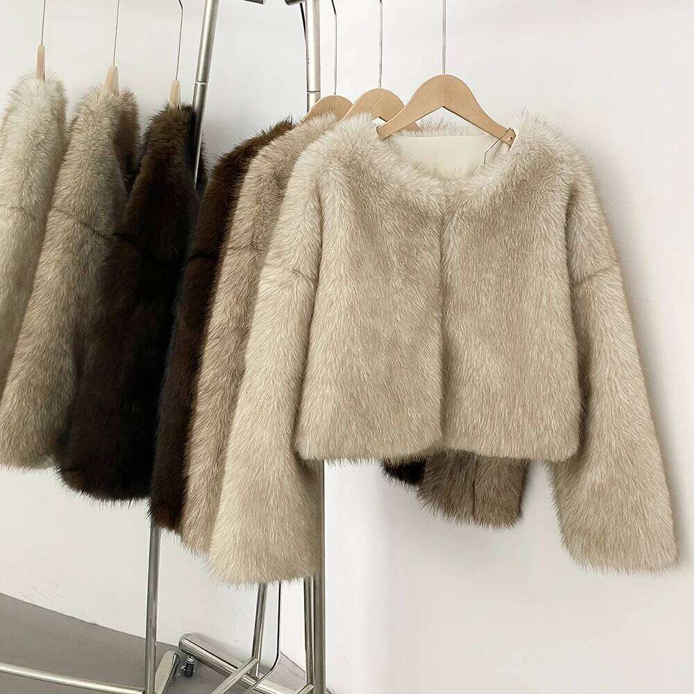 Street Fashion Gardient Cropped Faux Coat Women Winter Cool Girls Fluffy Short Eco-Friendly Fur Jacket Autumn