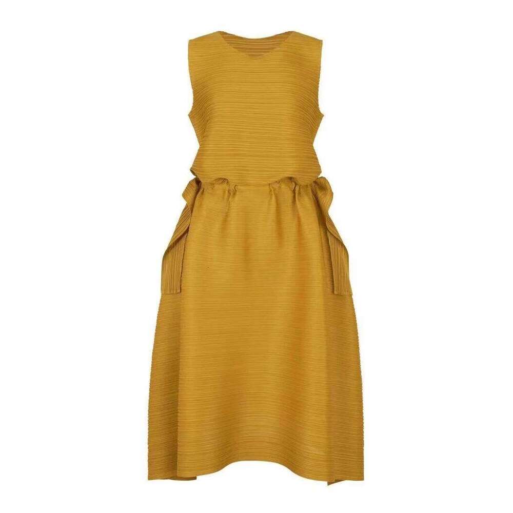 Miyake Pleats Summer Sleeveless Waistless Sexy Elegant Korean Designer Fashion Wearing Blue Two Pieces Dress Sets