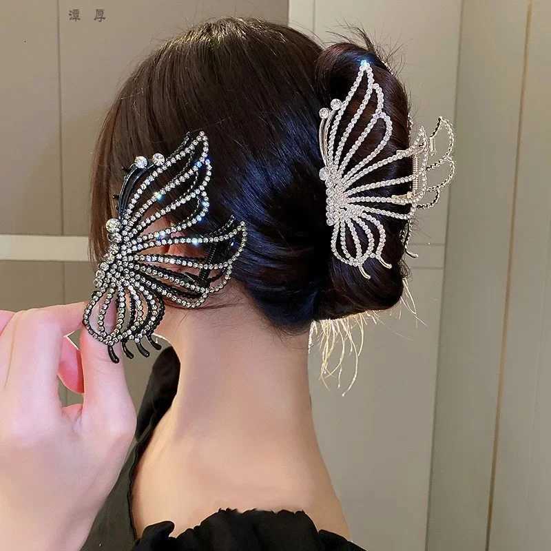 Crystal Pearl Accessories Classic Hair Clip Butterfly Shape Hair Decor Accessories Gifts Shiny Rhinestone Butterfly Hair Claw Z250729