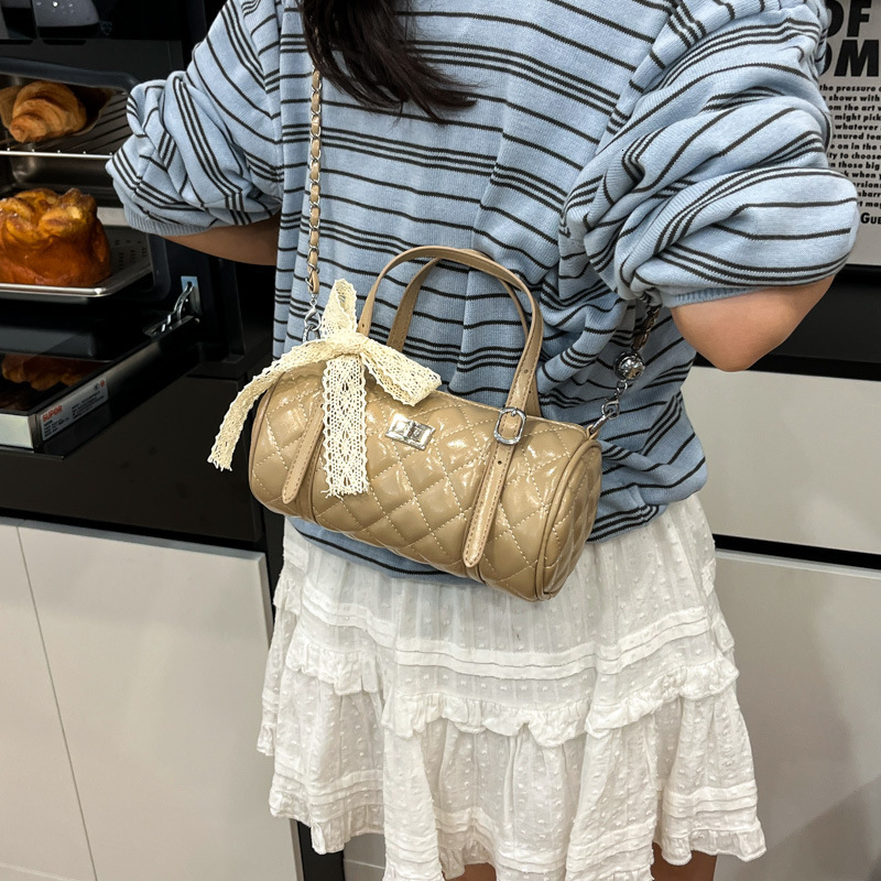 Free shipping designer Xiaoxiangjia Simple Quilted Handbag Trendy Bag 2025 New Korean Version Stylish Versatile Casual Shoulder Bag Crossbody Bag Wome