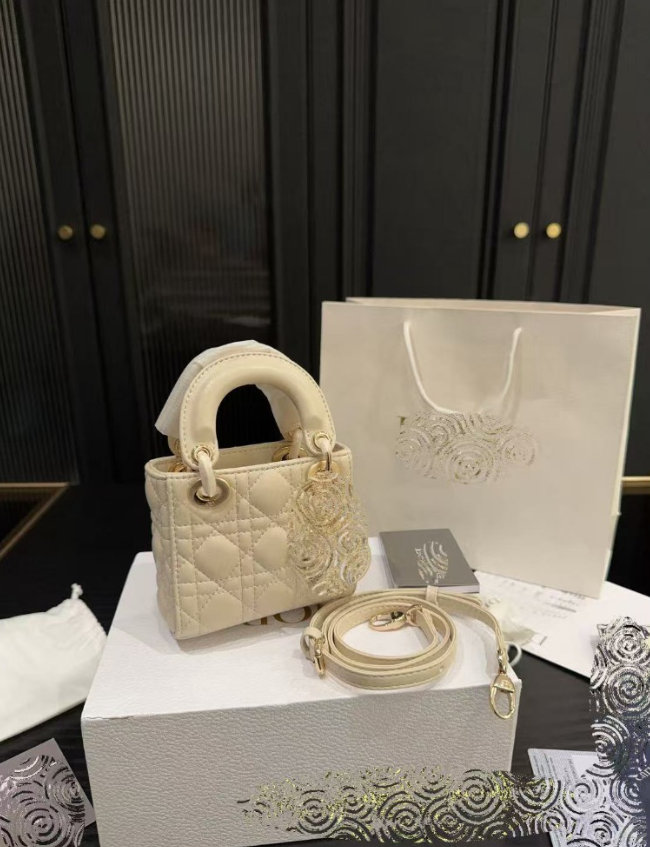 New Designer Mini Princess Diana Deluxe Shoulder Crossbody Size 12x10 Super Quality Fashion Bag 752278