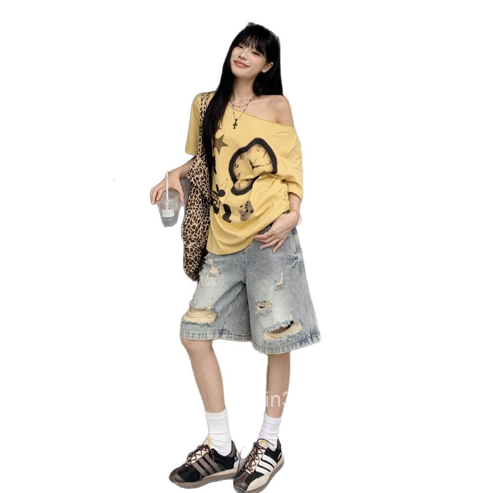 25 Summer New Fashionable Loose Off-Shoulder Lazy Printed Short Sleeve T-Shirt + Wide-Leg Short Jeans Set for Women