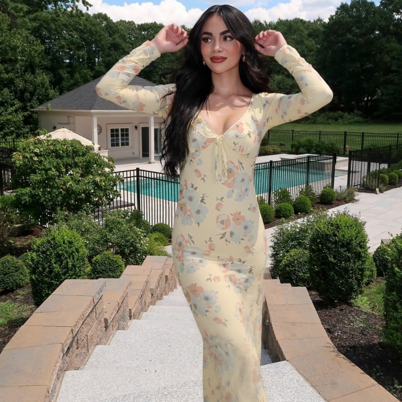 V72404 Spring and summer new women's sexy low-cut hot girl holiday style retro printed suspender skirt