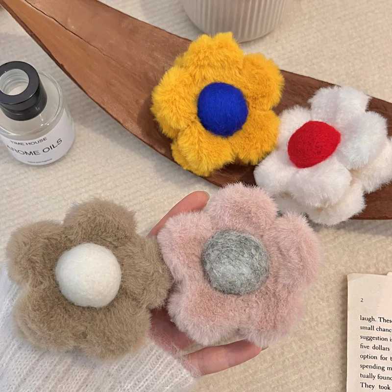 100% Cotton Linen Cotton Linen Cotton Linen Cotton Flower Hair Clip Back of Head Claw Shark Clip Fashionable Daily Hair Accessory for Girls Z250729