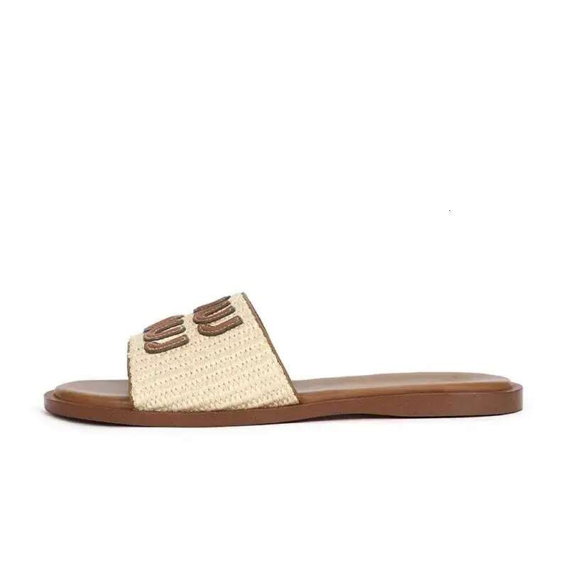Designer free shipping 2025 new fashionable flat bottomed casual woven sandals indoor outdoor slippers for women