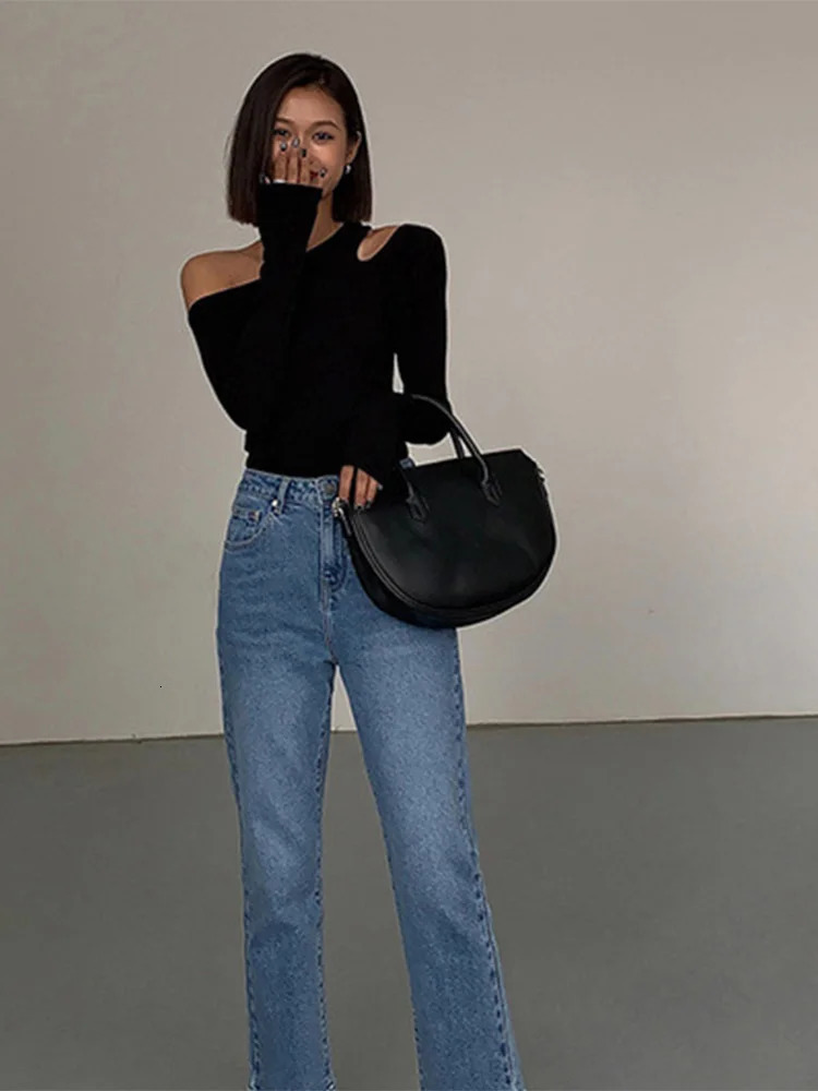 Fashion Skew Collar Offshoulder Longsleeved Tshirts Women Spring Solid Slim Fit Crop Top Sexy Hollow Out Tees Shirts 250729