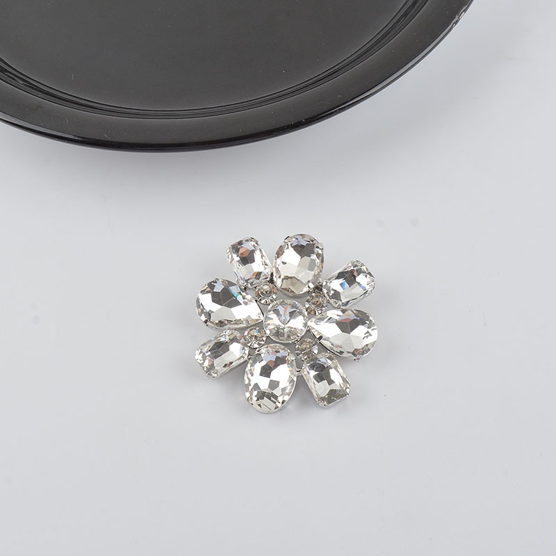 New Exaggerated Oversized Crystal Flower Collar With Retro Temperament High-end Personalized Collar Choker Chain for Women Lady