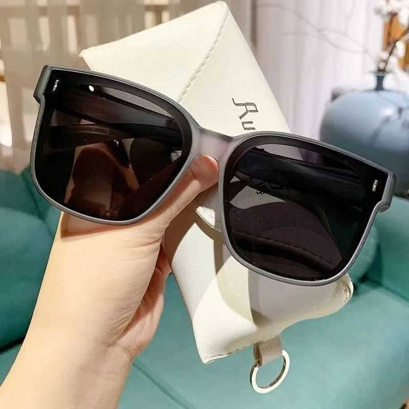 Fashion Fit Over Sunglasses Oversize Wear To Cover Over Glasses Suitable for Nearsightedness Women Men (NO CASE) M250729