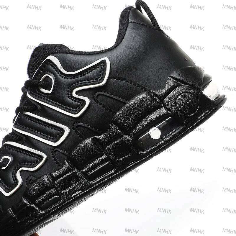 2025 model fashionable sports shoes, ready immediate wearing, anti-slip and durable, suitable for men's daily exercise