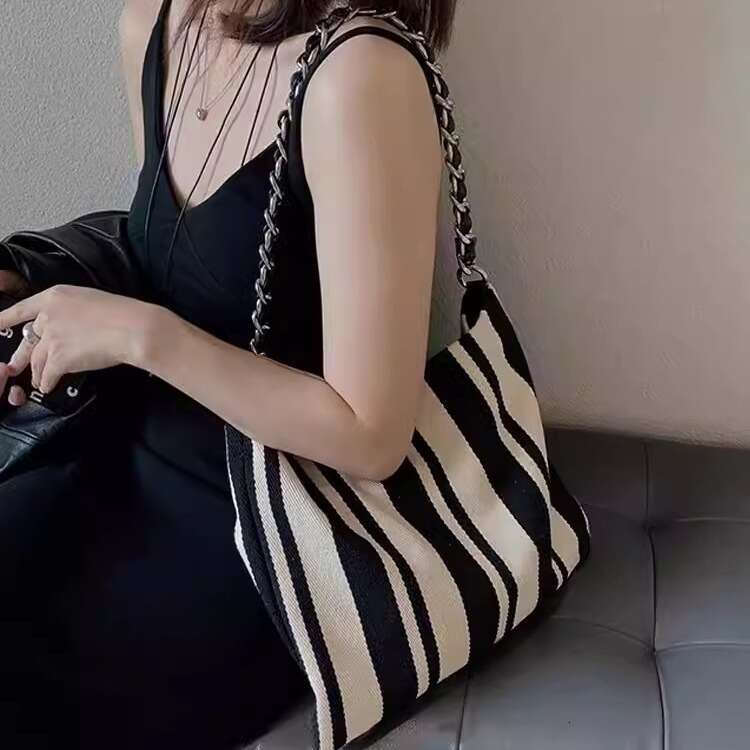 Designer Canvas Striped Tote Women's 2024 New Summer Large Capacity High-end Single Shoulder Chain Bag