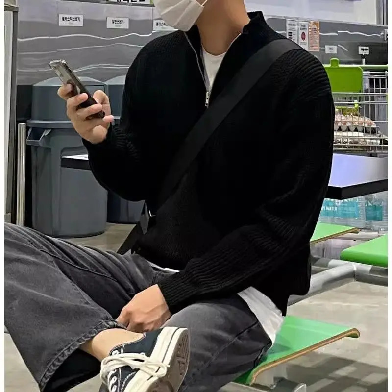 American Fashion n Korean Style Stand Collar Half Zipper Sweater Mens Temperament Versatile Knitted Sweater 250729