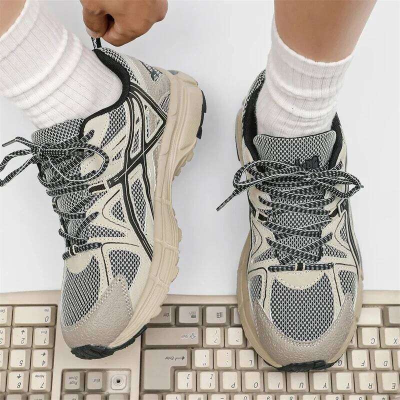 High Quality New Sneakers Men Women Fashion Casual Shoes with Neutral Slip Anti Odor Performance Hot Selling Retro Run Shoe