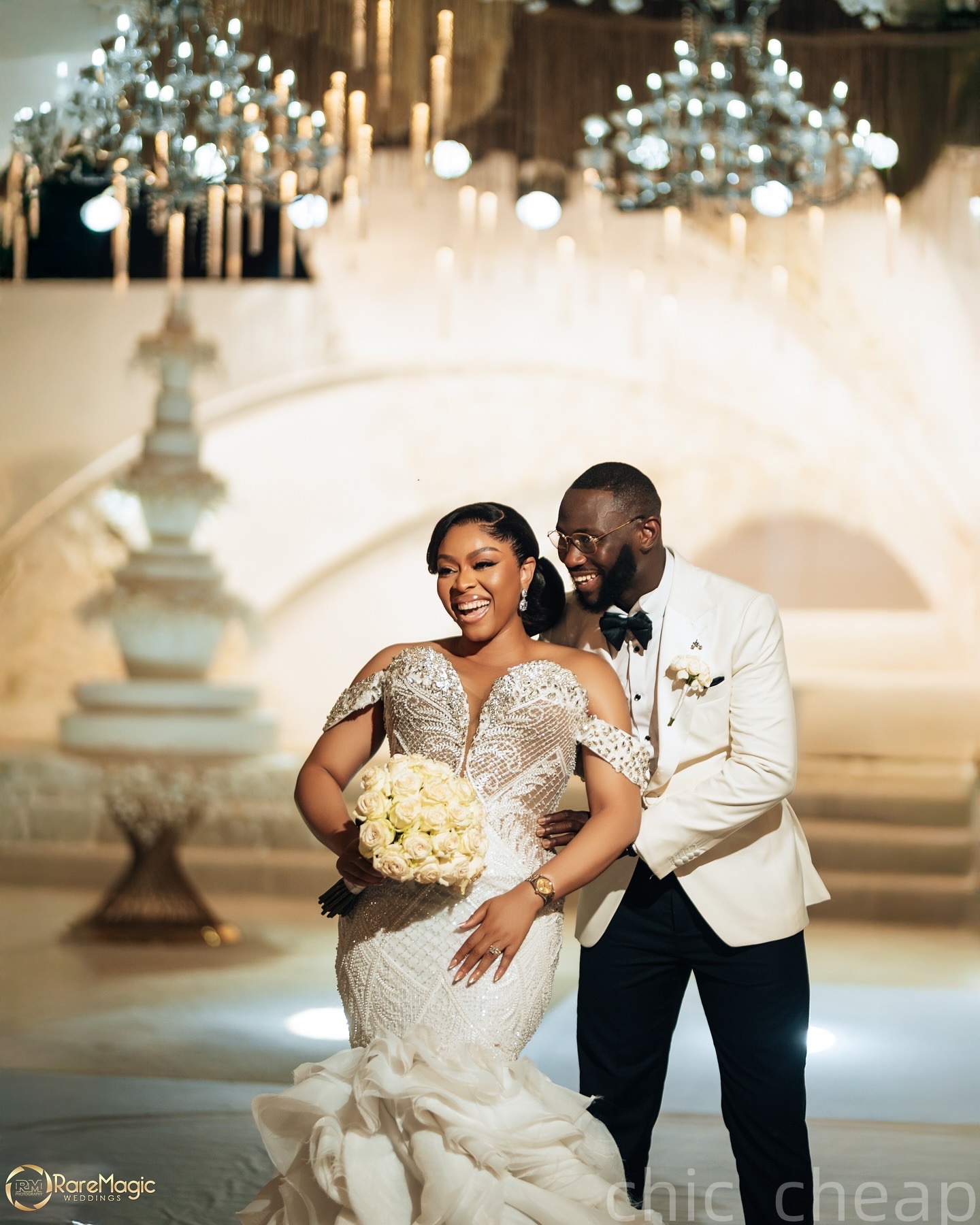2025 Aso Ebi Plus Size Ivory Mermaid Wedding Dress Lace Beaded Crystals Tiers Organza Vintage Bridal Gowns Dresses ZJ0680