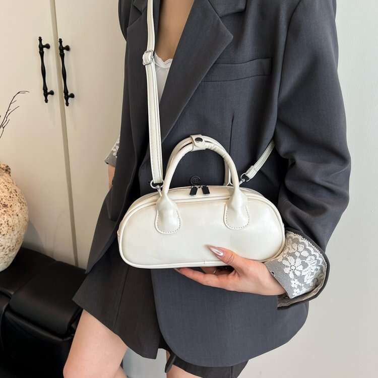 2025 New Summer Korean Niche Designer Baguette Ins Underarm Single Shoulder Handbag Crossbody Women's Bag