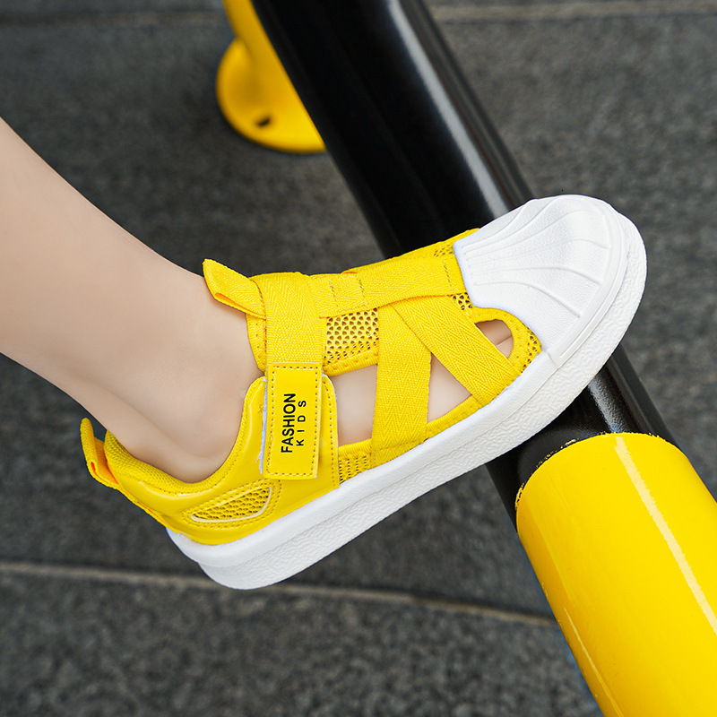 Korean Style Sandals with Woven Strap and Mesh, Closed-Toe Children's Shell-Toe Beach Shoes, Trendy