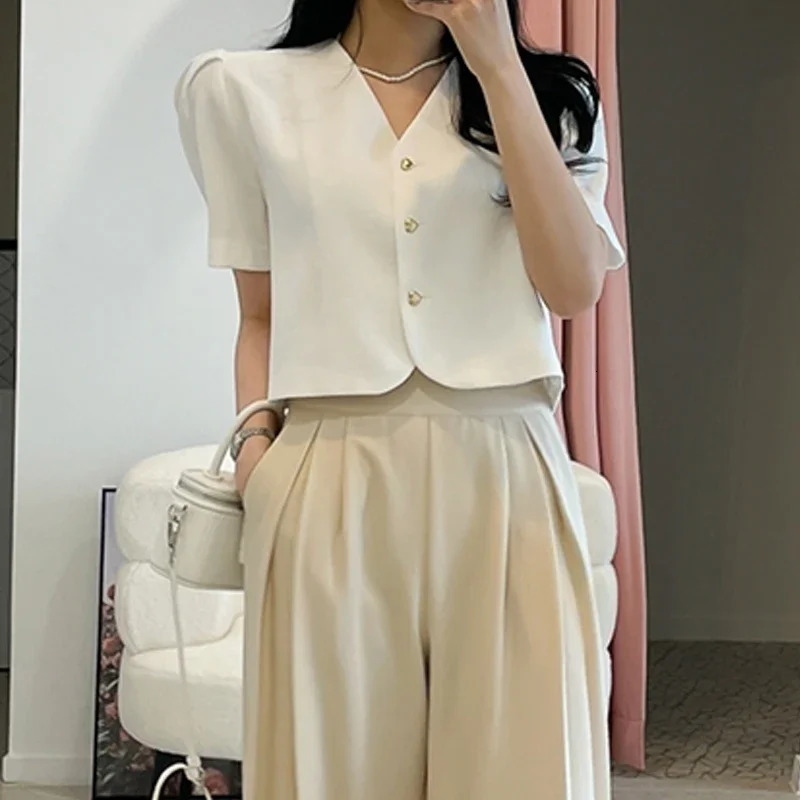 Summer Vneck Womens Short Jacket Elegant Single Breasted Sleeve Solid Korean Style Outerwear for Women w250729