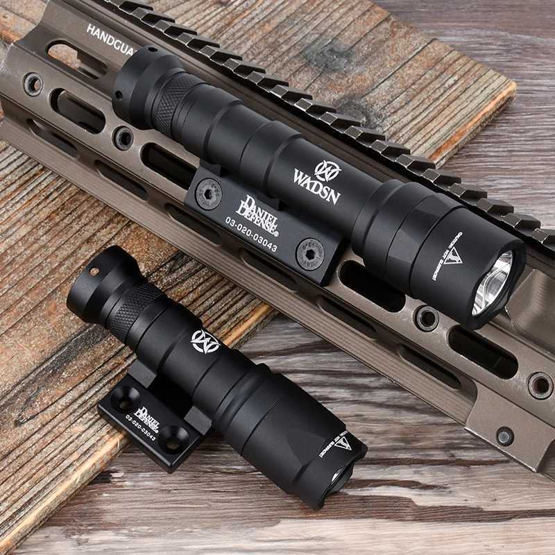 Tactical SF M300 M600 Flashlight White LED Hunting Airsoft Scout Light Metal Offset Base Fit Mlok Keymod Rail Accessory XJ250728