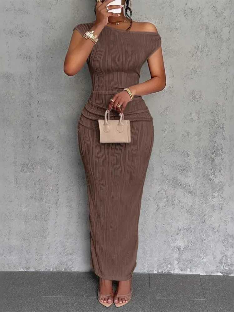 Fashion Water Ripple Slanted Shoulder Dress Womens Elegant And Simple Solid Color A-line Collar Mid-waist Sexy Hip Wrap Skirt Z250728
