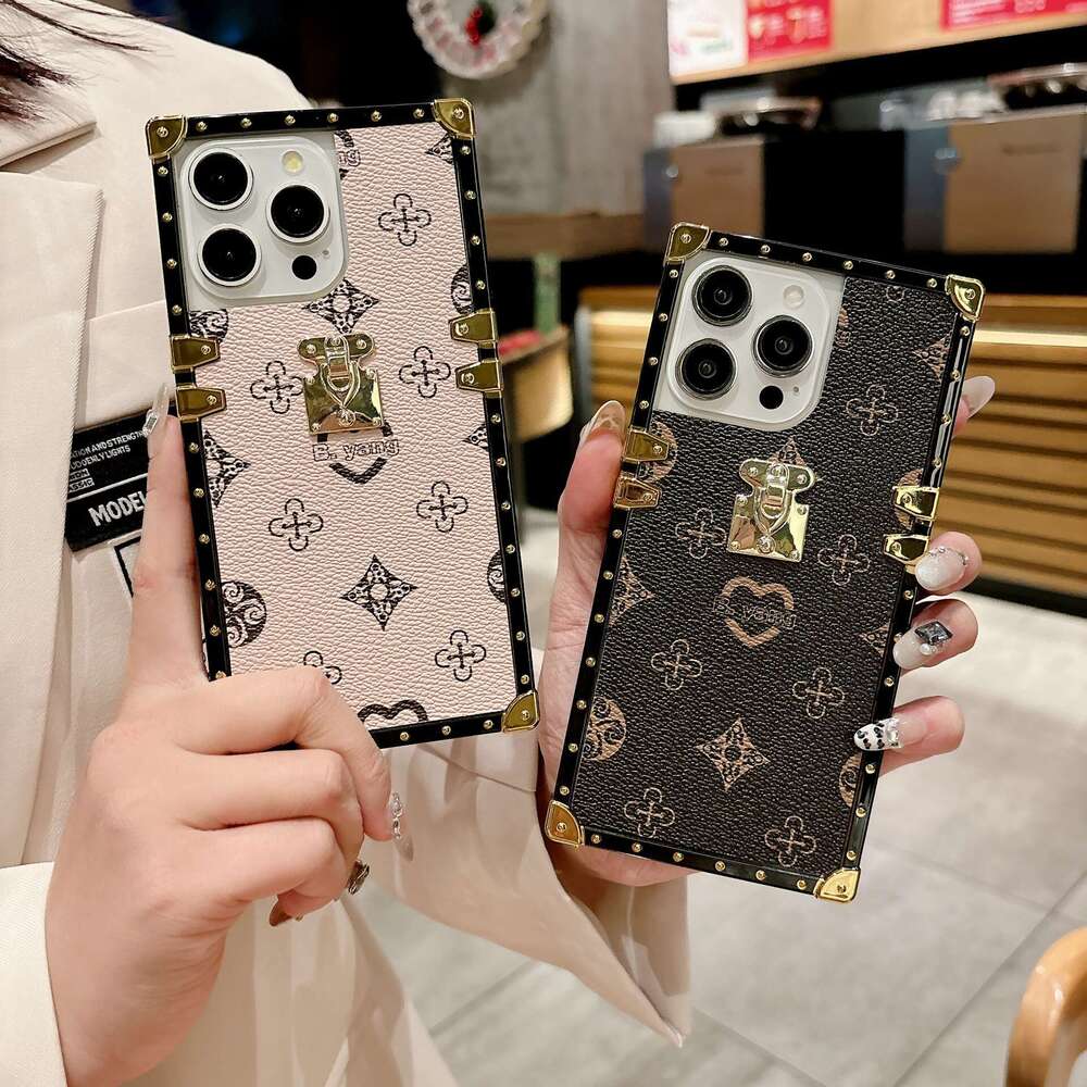 DHgadgets Suitable for iPhone 16 Classic Leather Texture Heart Pattern Presbyopia Apple 15 Samsung S25U Phone Case