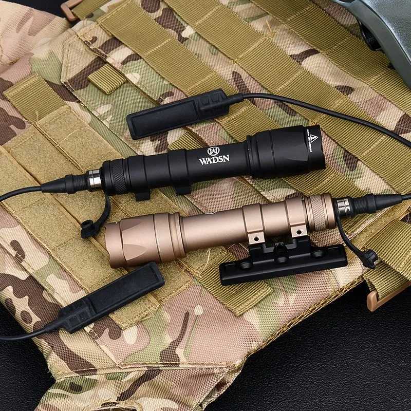 WADSN Scout Light Side Rail M600 Flashlight Rail Mount M300 M300A Outdoor Airsoft Hunting Spotlight Offset Base Fits Mlok Keymod XJ250728