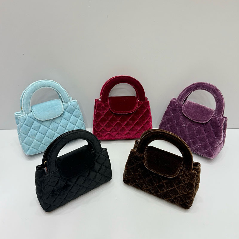 Retro Velvet Cloth Shoulder Bag Handbag High Quality Designer Crossbody Bag Autumn Winter Vintage Mini Totes Bag Chain Bar Bag Womens Red Bag Crossbody Bag Wallet