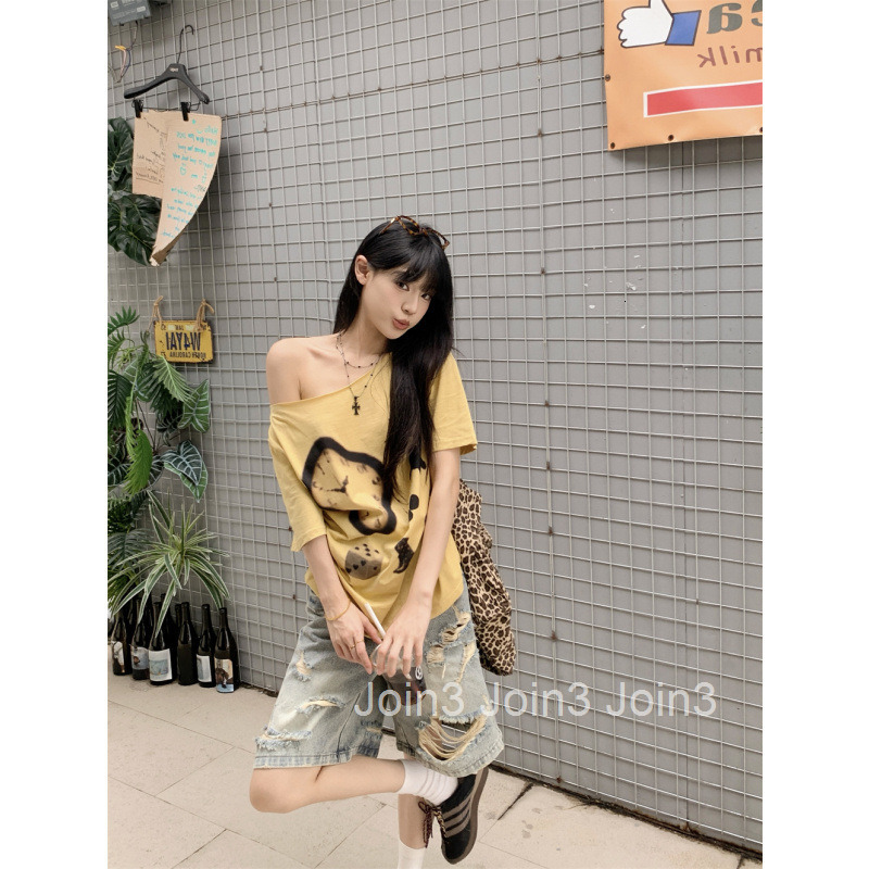 25 Summer New Fashionable Loose Off-Shoulder Lazy Printed Short Sleeve T-Shirt + Wide-Leg Short Jeans Set for Women
