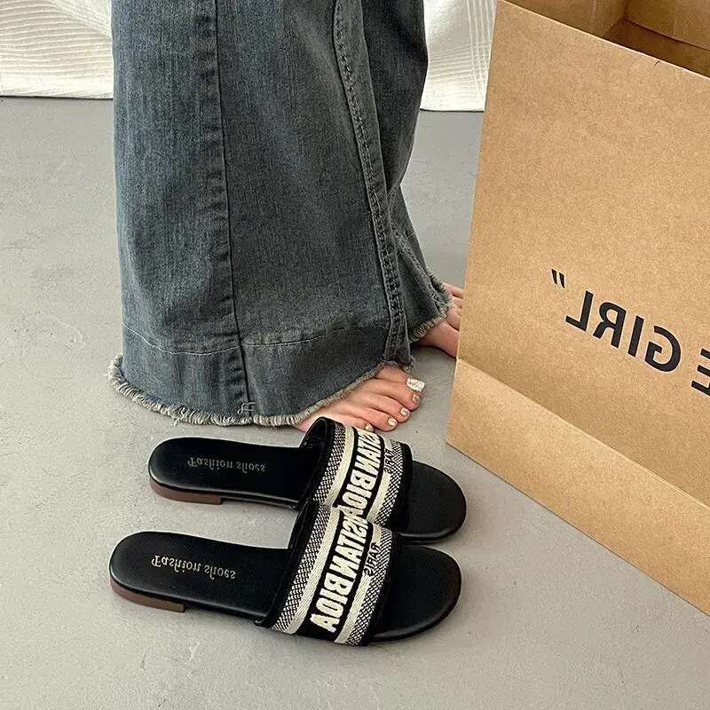 Famous Designer Women Blue Pink Fashion Embroidery Sandals