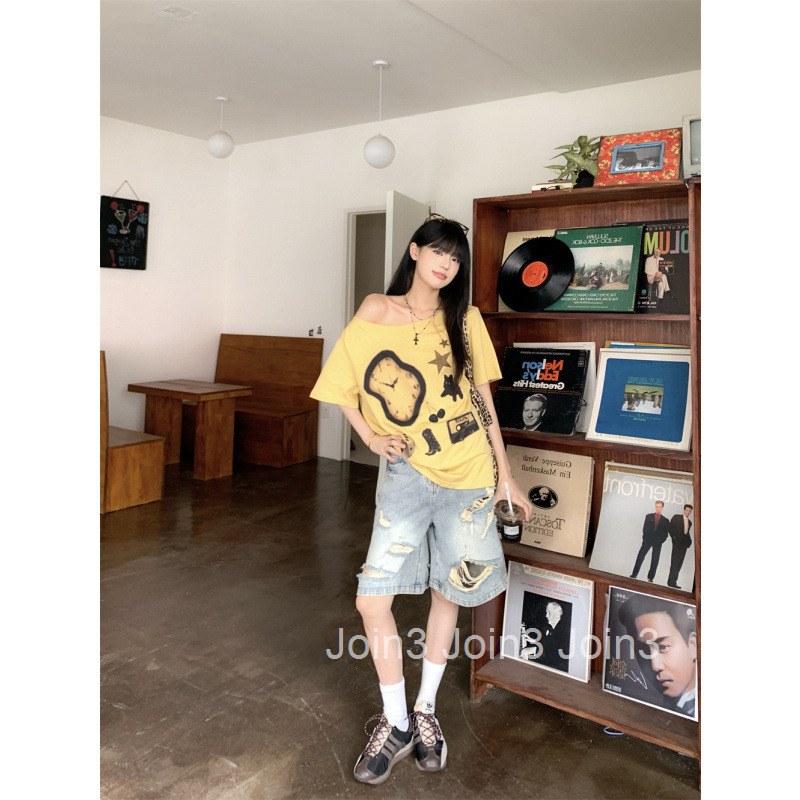 25 Summer New Fashionable Loose Off-Shoulder Lazy Printed Short Sleeve T-Shirt + Wide-Leg Short Jeans Set for Women