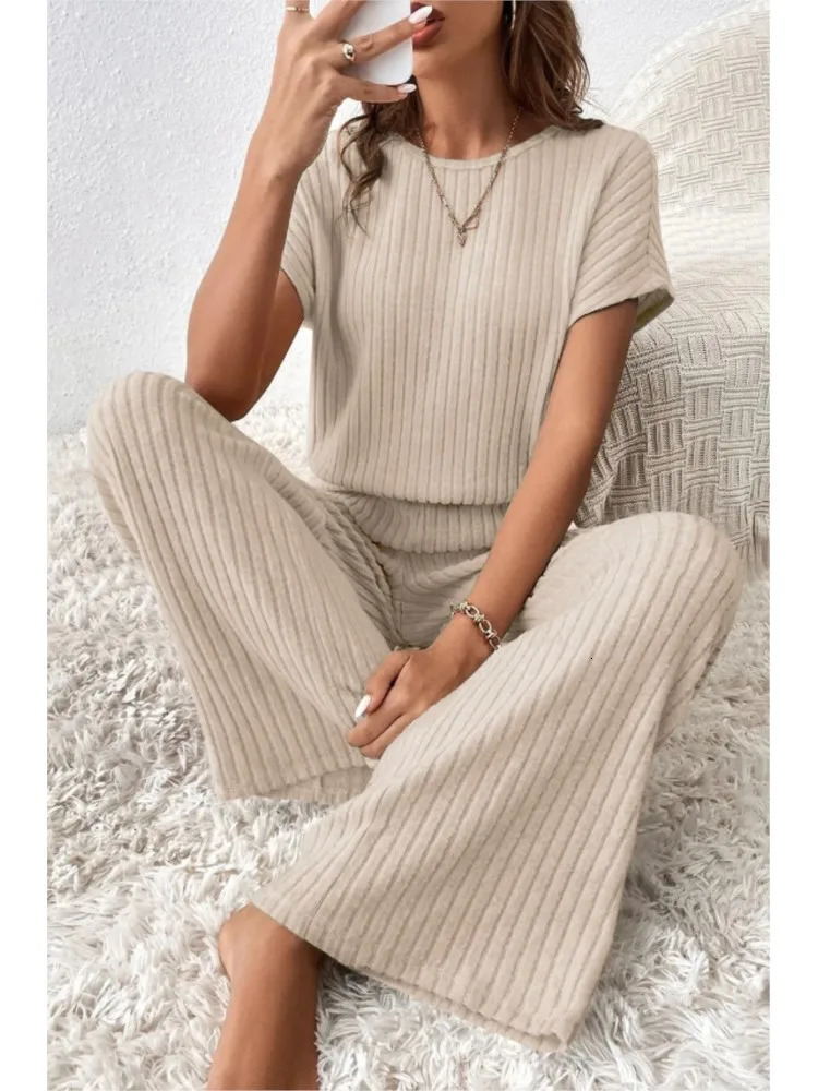 Elegant Shortsleeved Top Trousers 2piece Set For Women Fashion Autumn Winter Solid Color Knitted Suit Female 250729