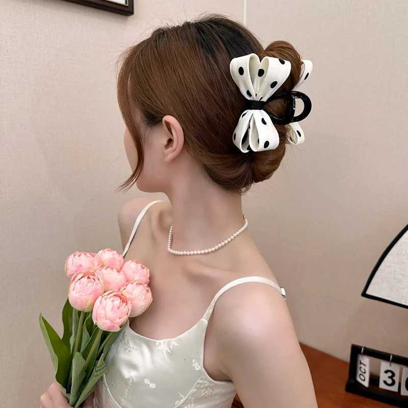 High-grade Polka Dot Bow Hair Clip Claw for Women Elegant Shark Clip High Ponytail Hairpin Back of Head Clip Z250729