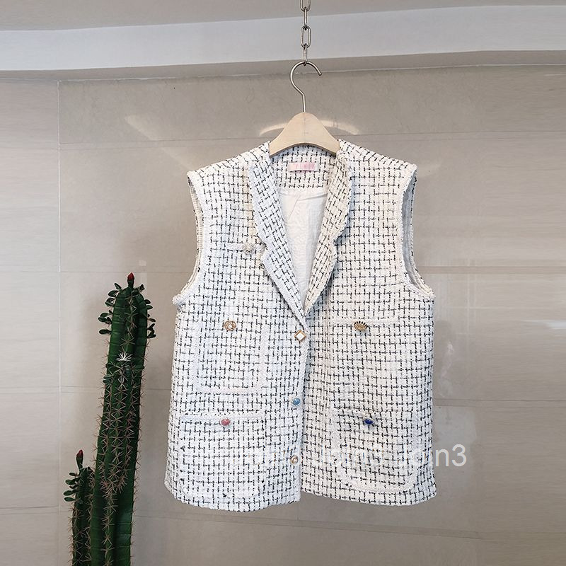 Autumn Summer New Style Socialite Elegant Small Fragrance Button Decoration Sleeveless Slimming Feminine Vest