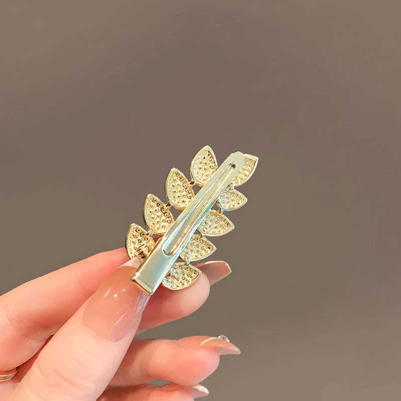 Pearl Rhinestone Wheat Hair Clip Exquisite Temperament Side Bangs Hairpins Simple Fashionable Womens Hair Clips Summer Z250729