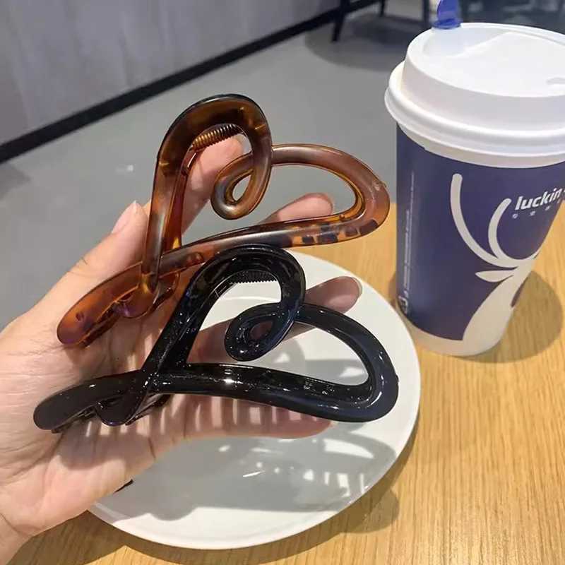 Vintage Heart Shape Plastic Hair Claw For Women Back Hair Holder Elegant Headband Hair Clips Fashion Hair Accessories Z250729