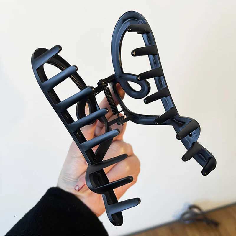 Vintage Heart Shape Plastic Hair Claw For Women Back Hair Holder Elegant Headband Hair Clips Fashion Hair Accessories Z250729