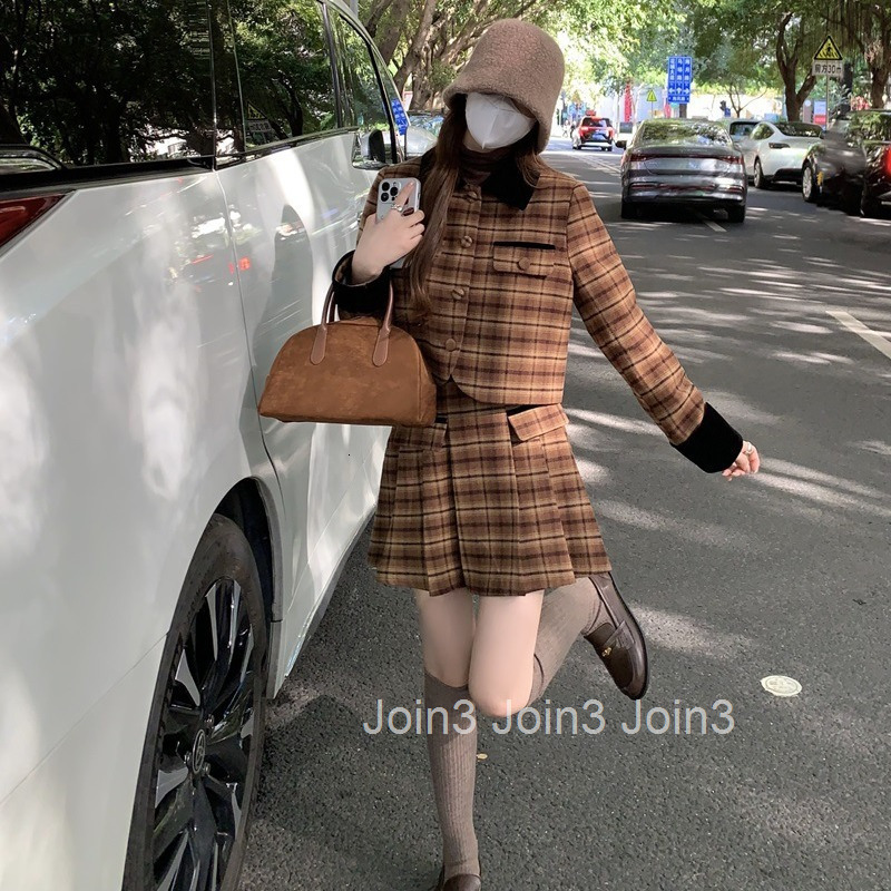 Winter New Melad Plaid Quilted Long Sleeve Jacket Top and Half Skirt Two-Piece Woolen Set