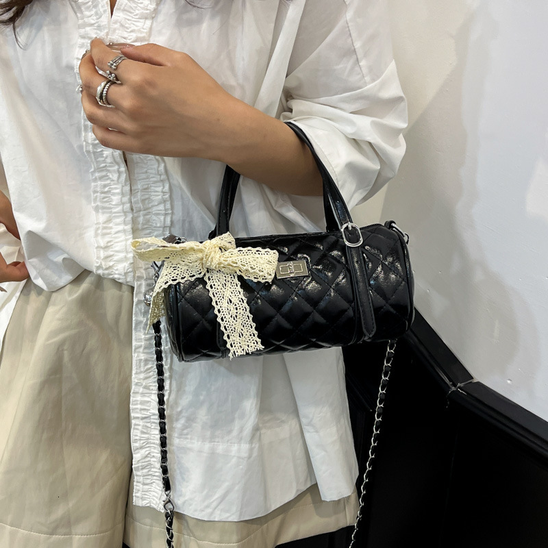 Free shipping designer Xiaoxiangjia Simple Quilted Handbag Trendy Bag 2025 New Korean Version Stylish Versatile Casual Shoulder Bag Crossbody Bag Wome