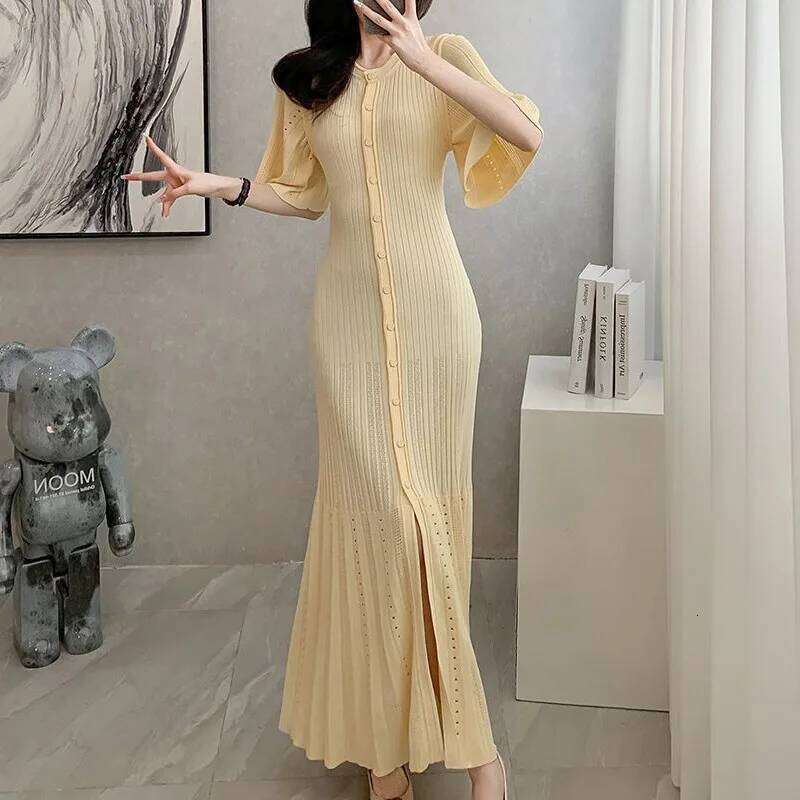 Designer Clothing 2025 Summer-Style Fashionable Openwork French Slimming A-Line Short-Sleeved Knitted Dress, Fishtail Long Dress For Women