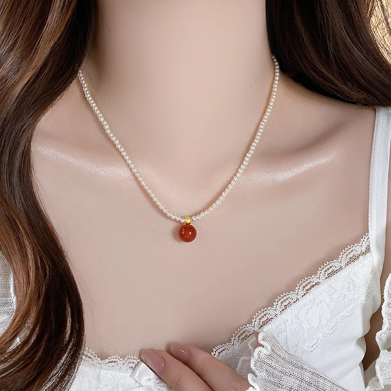 Red Agate Shijia Xiaomi Pearl Necklace Accessories Women's Choker Light Niche 2025 New Pendant Collarbone Chain Jewelry for Women