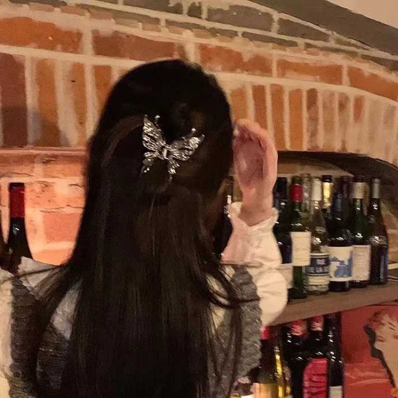 Butterfly Hair Claw Gothic Metal Hair Clip Lightning Irregular Claw Clip Crab Hairpin Barrettes for Women Headwear Accessories Z250729