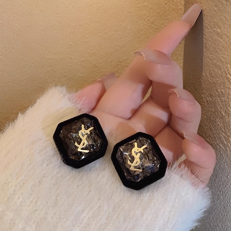 Small fragrance style letter flocks earrings female autumn and winter new earrings temperament senior sense 925 silver needle earrings tide