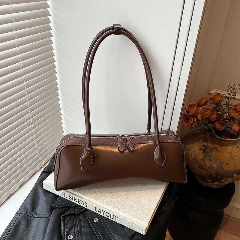 Fashion Underarm for Women 2025 New Baguette Simple Versatile Shoulder High-End Niche Design Women's Bag