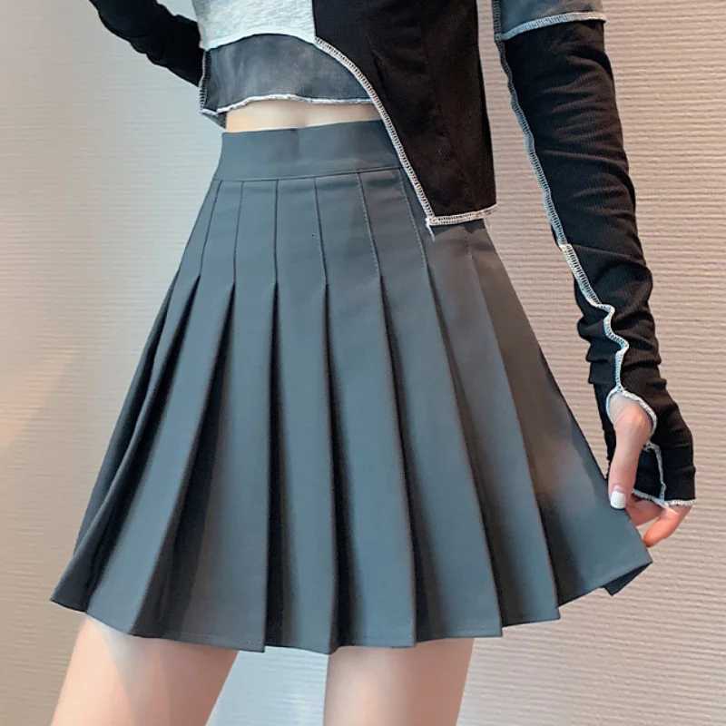 Classic Women Skirt Preppy Style Mini Skirts Chic Student Pleated Skirt Harajuku Uniforms Ladies Girls Dance Skirt With Lining R250728