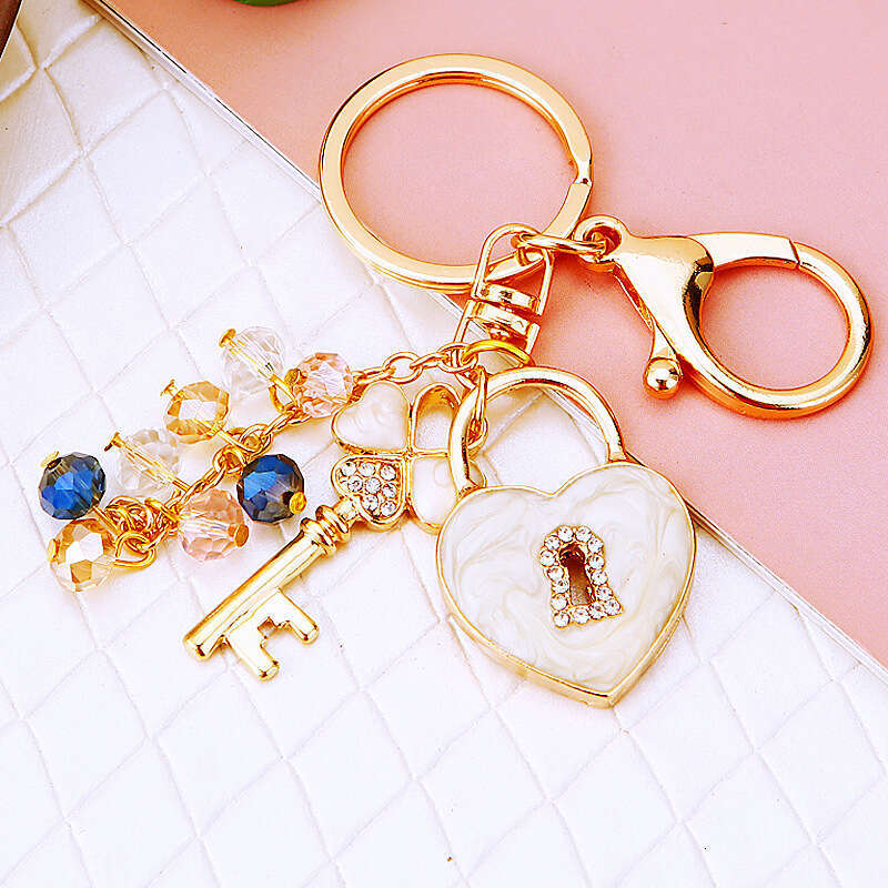 Four-leaf Clover Heart Car for Women Creative Inlaid Diamond Concentric Lock Bag Pendant Metal Keychain Ring Gift