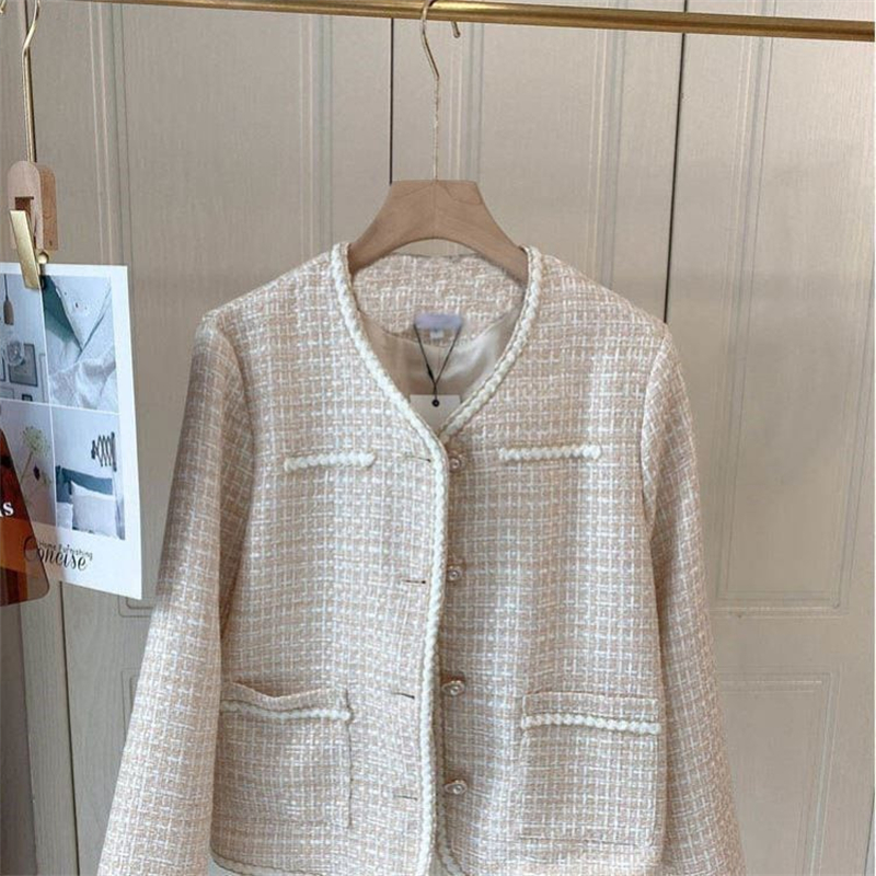 Free shipping designer autumn classic fashion simple short jacket light luxury casual with cotton or regular