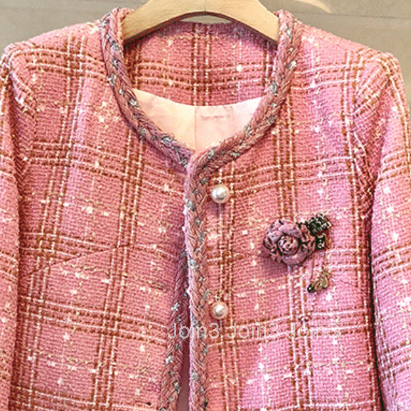 New Autumn Winter Fashion French Style Base Short Dress Slim Fit Elegant Little Fragrance Milk Short Sleeve Dress